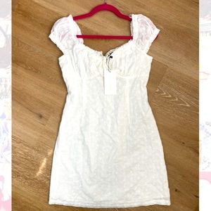 Romantic White Dress with Sweetheart Neckline, Fitted Bust, Farm, Cottage Core